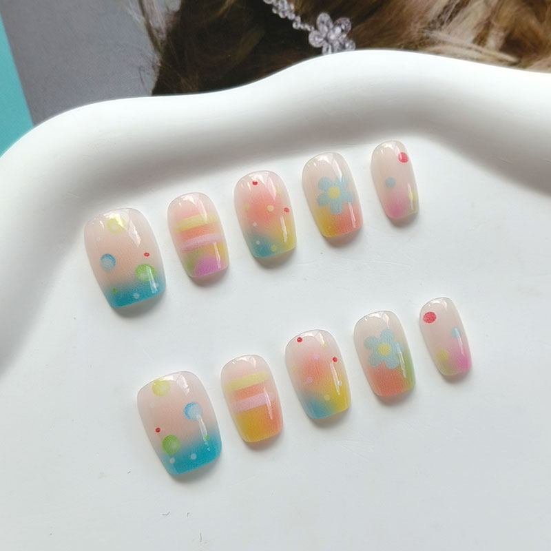10 قطع من أظافر الفقاعات الملو - مراجعة Nail Art Rainbow وسعره